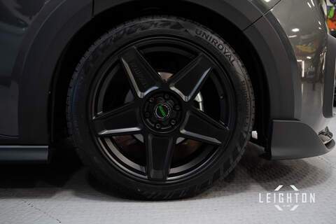 Volkswagen Transporter 2.0 T32 170ps Auto Diesel Kombi SWB - N5989