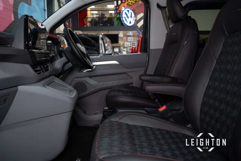 Volkswagen Transporter 2.0 T32 170ps Auto Diesel Kombi SWB - N5989