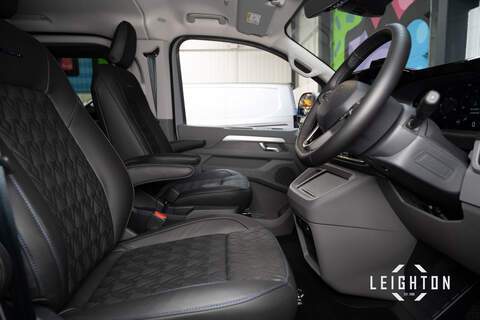 Volkswagen Transporter 2.0 T32 150ps 4M Auto Diesel Kombi LWB - N5992
