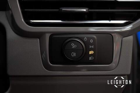 Volkswagen Transporter 2.0 T32 150ps 4M Auto Diesel Kombi LWB - N5992