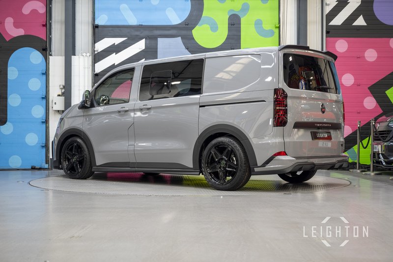 Volkswagen Transporter 2.0 T32 150ps 4M Auto Diesel Kombi SWB - N60000