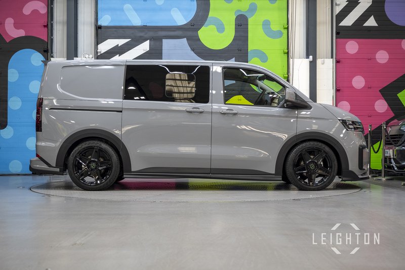 Volkswagen Transporter 2.0 T32 150ps 4M Auto Diesel Kombi SWB - N60000