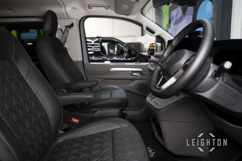 Volkswagen Transporter 2.0 T32 150ps 4M Auto Diesel Kombi SWB - N60000