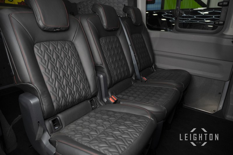 Volkswagen Transporter 2.0 T32 150ps 4M Auto Diesel Kombi SWB - N60000