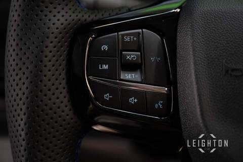 Ford Transit Custom 2.5 320 232ps Auto PHEV Panel Van L2 - N5719
