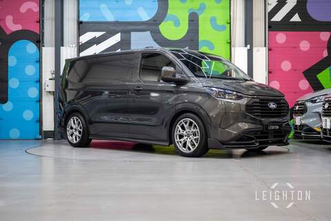 Ford Transit Custom 2.5 320 232ps Auto PHEV Panel Van L1