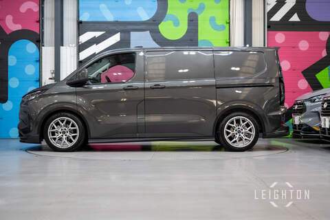 Ford Transit Custom 2.5 320 232ps Auto PHEV panel Van L1 - N5633