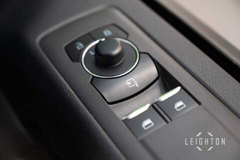 Ford Transit Custom 2.5 320 232ps Auto PHEV panel Van L1 - N5633