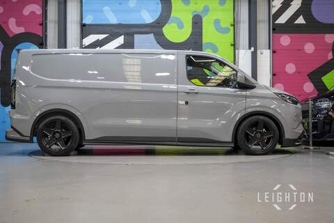 Ford Transit Custom 2.5 320 232ps PHEV Auto Panel Van L2 - N5722