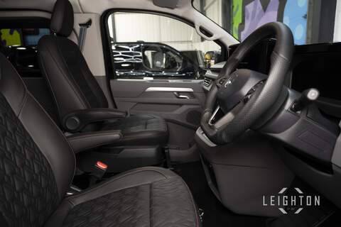 Volkswagen Transporter 2.0 T32 170ps Auto Diesel Kombi SWB - N6007