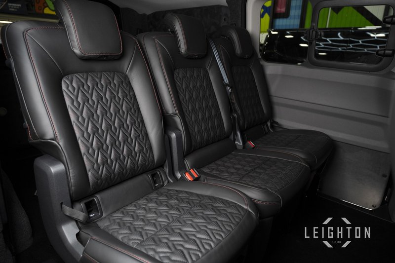 Volkswagen Transporter 2.0 T32 170ps Auto Diesel Kombi SWB - N6007