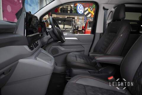 Volkswagen Transporter 2.0 T32 170ps Auto Diesel Kombi SWB - N6007