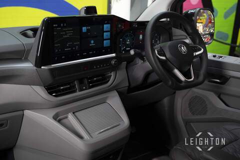 Volkswagen Transporter 2.0 T32 170ps Auto Diesel Kombi SWB - N6007