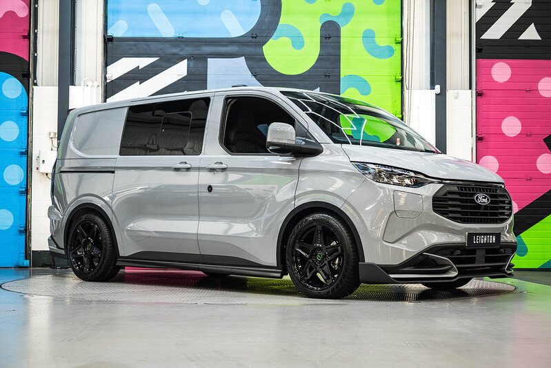 Ford Transit Custom 2.5 320 Duratec PHEV 232ps Limited Auto Double Cab L1 H1 Euro 6 LV-RF™ Pack