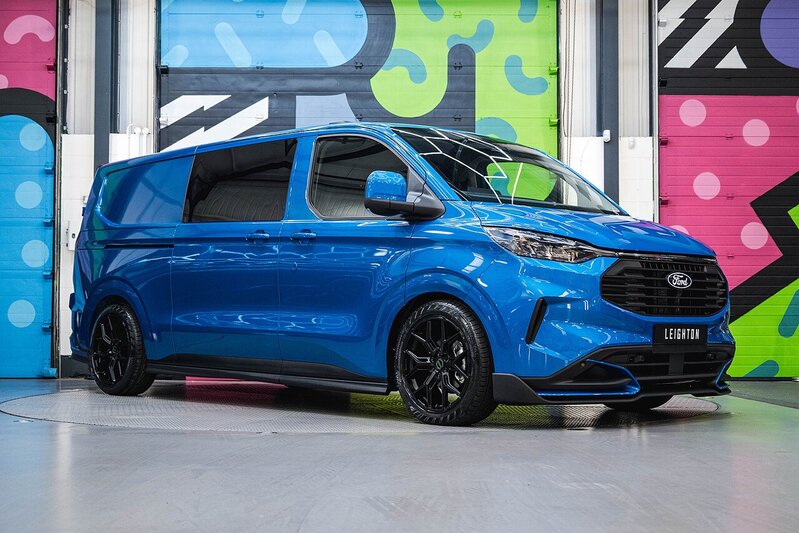 Ford Transit Custom 320 EcoBlue Limited Auto 170ps Double Cab L2 H1 Euro 6 LV-RF™ Pack