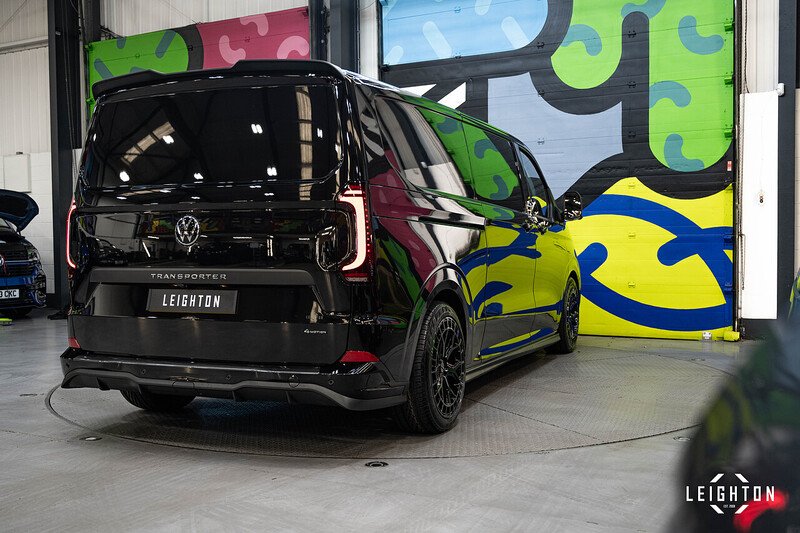 Volkswagen Transporter 2.0 - Large 9