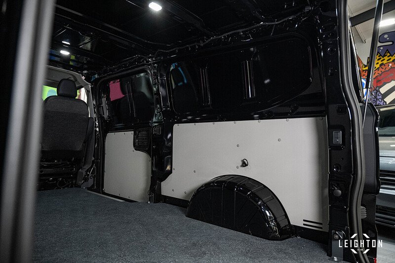 Volkswagen Transporter 2.0 - Large 24