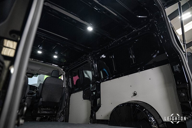 Volkswagen Transporter 2.0 - Large 27