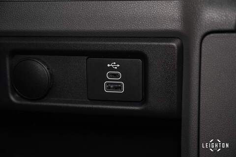 Volkswagen Transporter 2.0 T32 Diesel 150ps Auto 4Motion Panel Van LWB - N5092