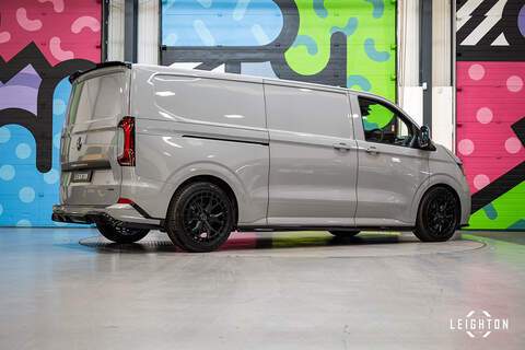 Volkswagen Transporter 2.0 T32 Diesel 150PS Auto 4MOTION Panel Van LWB - N5094