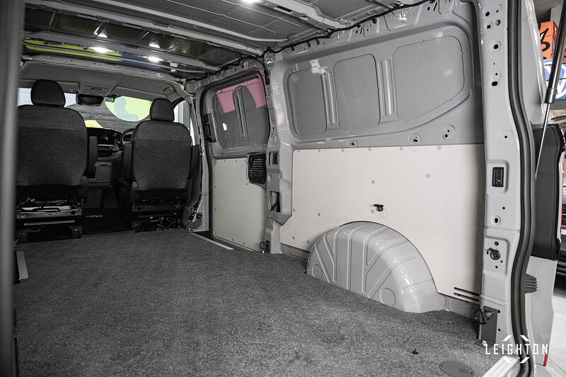 Volkswagen Transporter 2.0 - Large 17