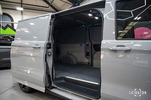 Volkswagen Transporter 2.0 T32 Diesel 150PS Auto 4MOTION Panel Van LWB - N5096