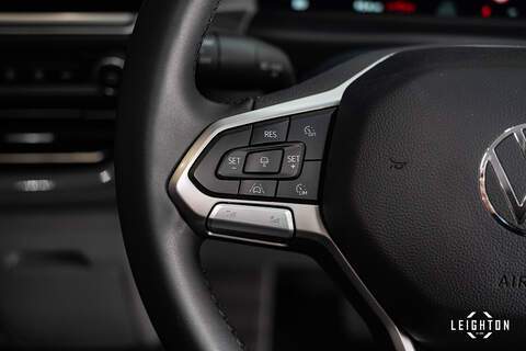 Volkswagen Transporter 2.0 T32 Diesel 150PS Auto 4MOTION Panel Van LWB - N5096