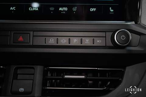 Volkswagen Transporter 2.0 T32 Diesel 150PS Auto 4MOTION Panel Van LWB - N5096