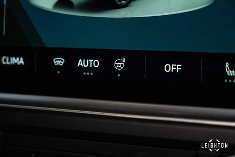 Volkswagen Transporter 2.0 T32 Diesel 150PS Auto 4MOTION Panel Van LWB - N5096