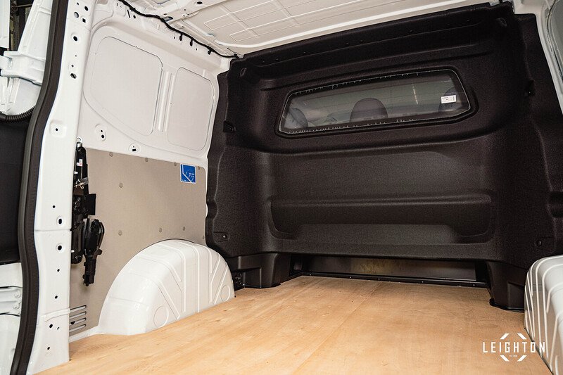 Volkswagen Transporter 2.0 - Large 29