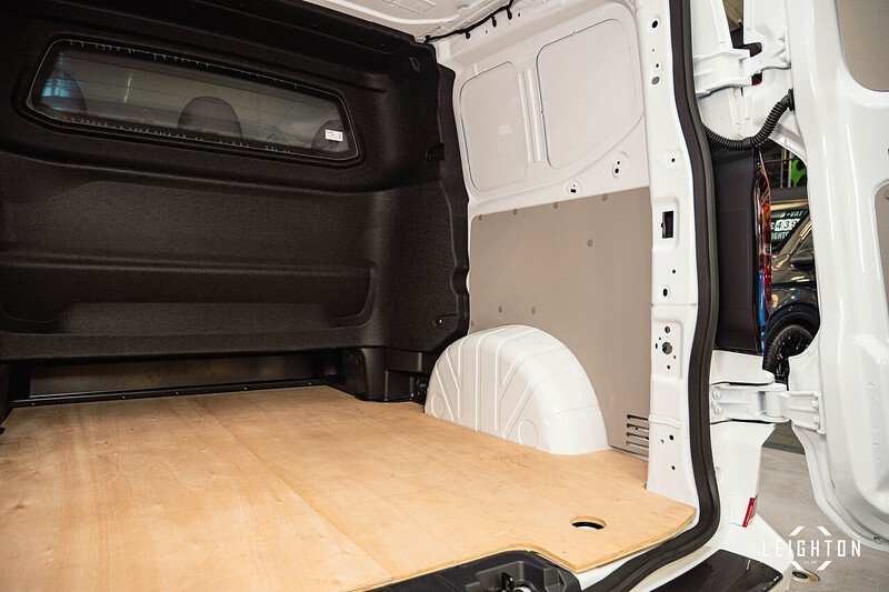 Volkswagen Transporter 2.0 - Large 32