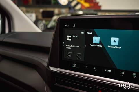 Volkswagen Transporter 2.0 T32 Diesel 150ps Manual Kombi SWB - N5104