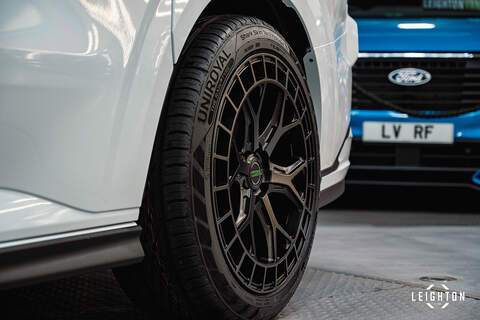 Volkswagen Transporter 2.0 T32 Diesel 150ps Manual Kombi SWB - N5104