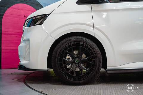 Volkswagen Transporter 2.0 T32 Diesel 150ps Manual Kombi SWB - N5104