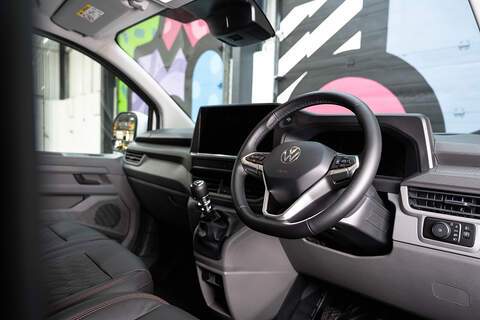 Volkswagen Transporter 2.0 T28 Diesel 110PS Manual Kombi SWB - N5109