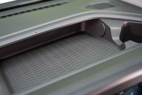 Volkswagen Transporter 2.0 T28 Diesel 110PS Manual Kombi SWB - N5109