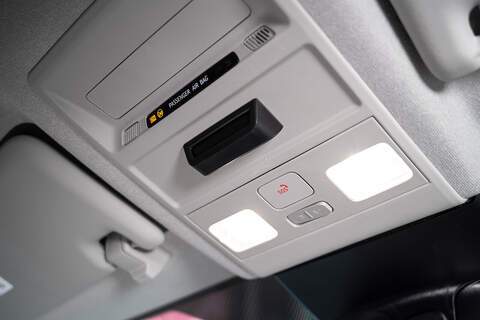 Volkswagen Transporter 2.0 T28 Diesel 110PS Manual Kombi SWB - N5109