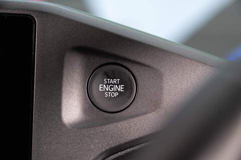 Volkswagen Transporter 2.0 T28 Diesel 110PS Manual Kombi SWB - N5109