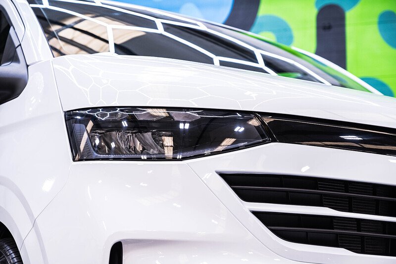 Volkswagen Transporter 2.0 - Large 10