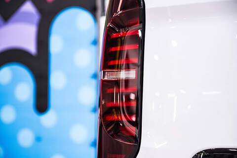 Volkswagen Transporter 2.0 T28 Diesel 110PS Manual Kombi Van SWB - N5106