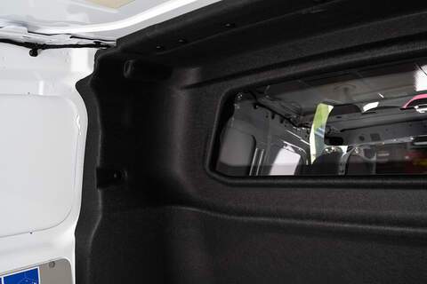 Volkswagen Transporter 2.0 T28 Diesel 110PS Manual Kombi Van SWB - N5106