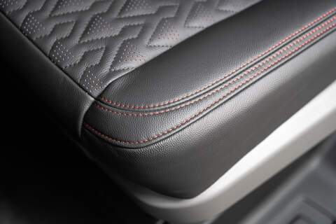 Volkswagen Transporter 2.0 T28 Diesel 110PS Manual Kombi Van SWB - N5106