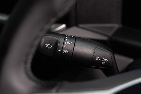 Volkswagen Transporter 2.0 T28 Diesel 110PS Manual Kombi Van SWB - N5106