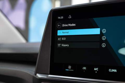 Volkswagen Transporter 2.0 T28 Diesel 110PS Manual Kombi Van SWB - N5106