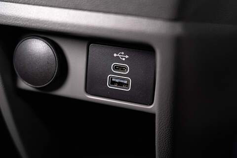 Volkswagen Transporter 2.0 T28 Diesel 110PS Manual Kombi Van SWB - N5106