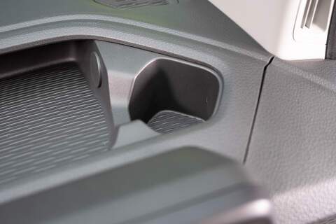 Volkswagen Transporter 2.0 T28 Diesel 110PS Manual Kombi Van SWB - N5106