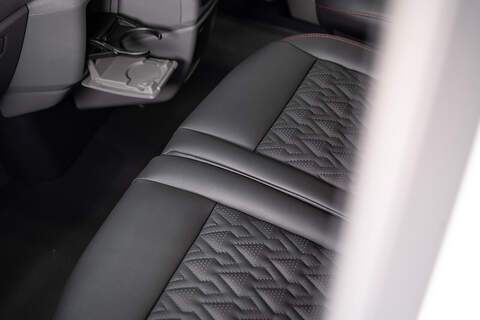 Volkswagen Transporter 2.0 T28 Diesel 110PS Manual Kombi Van SWB - N5106