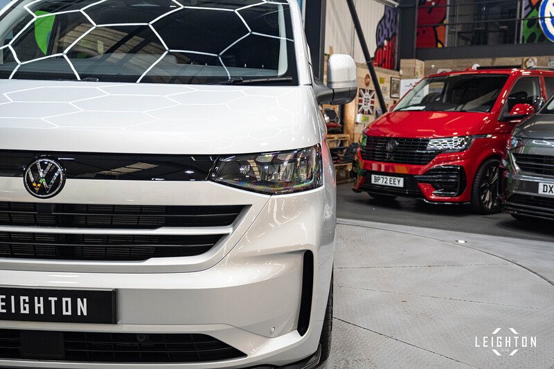 Volkswagen Transporter 2.0 - Large 10