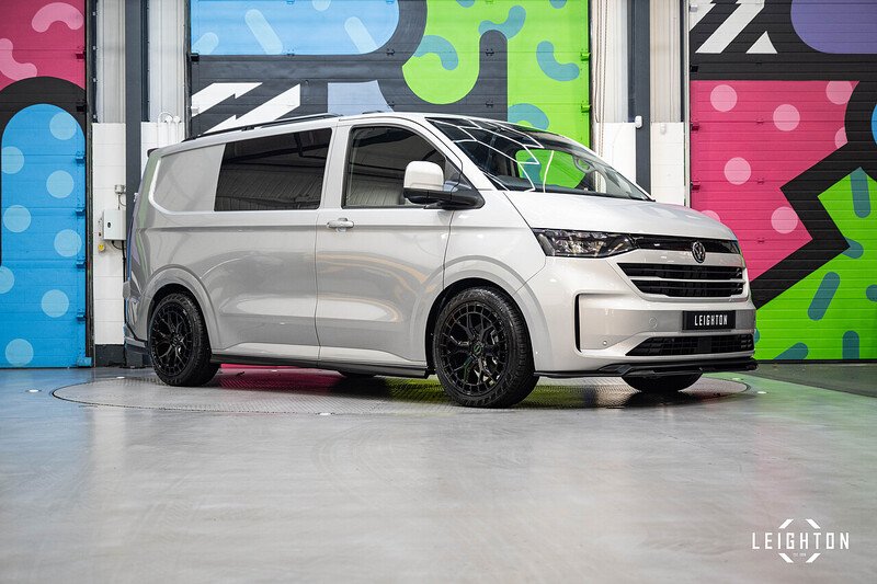 Volkswagen Transporter T7 T32 Commerce SWB 2.0 TDI 150PS Crew Van Light Grey