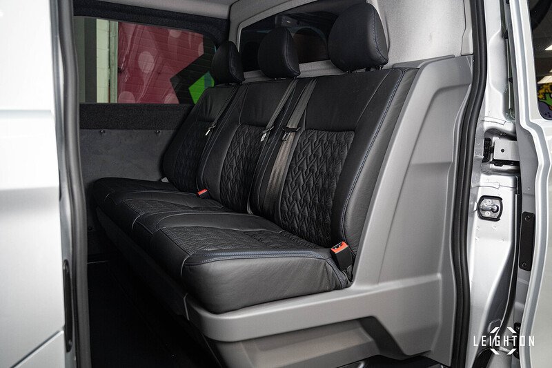 Volkswagen Transporter 2.0 - Large 24